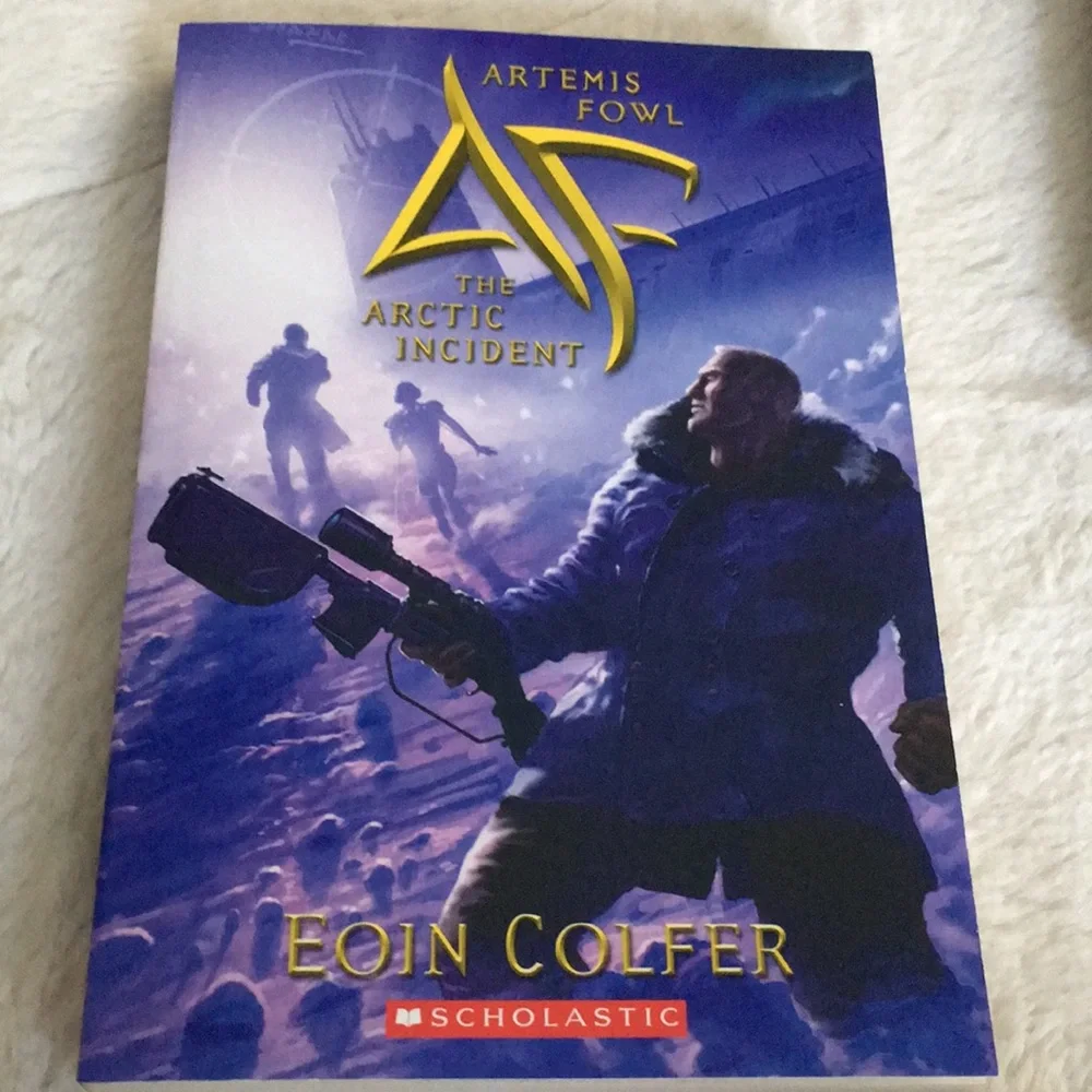 NEW 3 paperback book set 10 True Tales, Artemis
